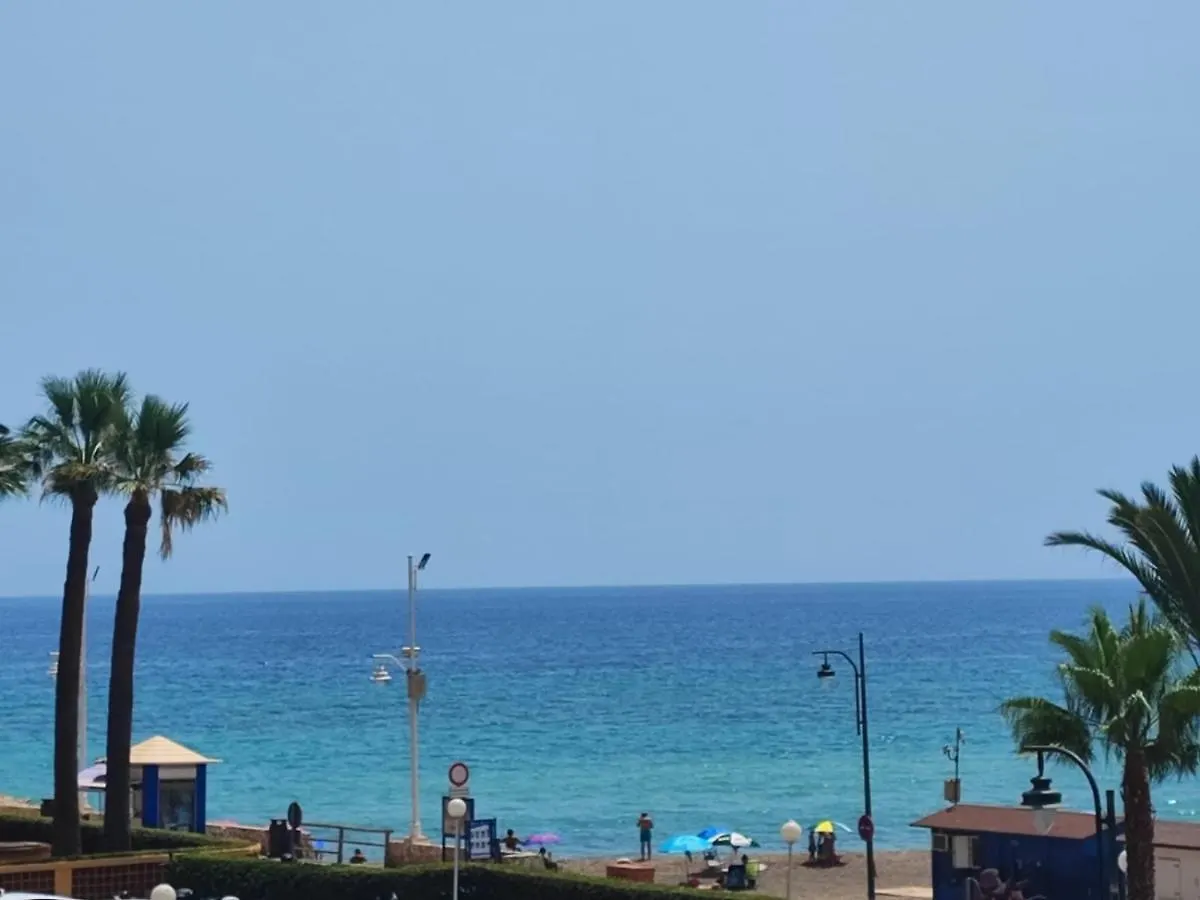 Casa Playa Guadalmar, Beautiful Apartment In Front Of The Sea, Wifi, Ac, Smart Tv, Private Parking Málaga