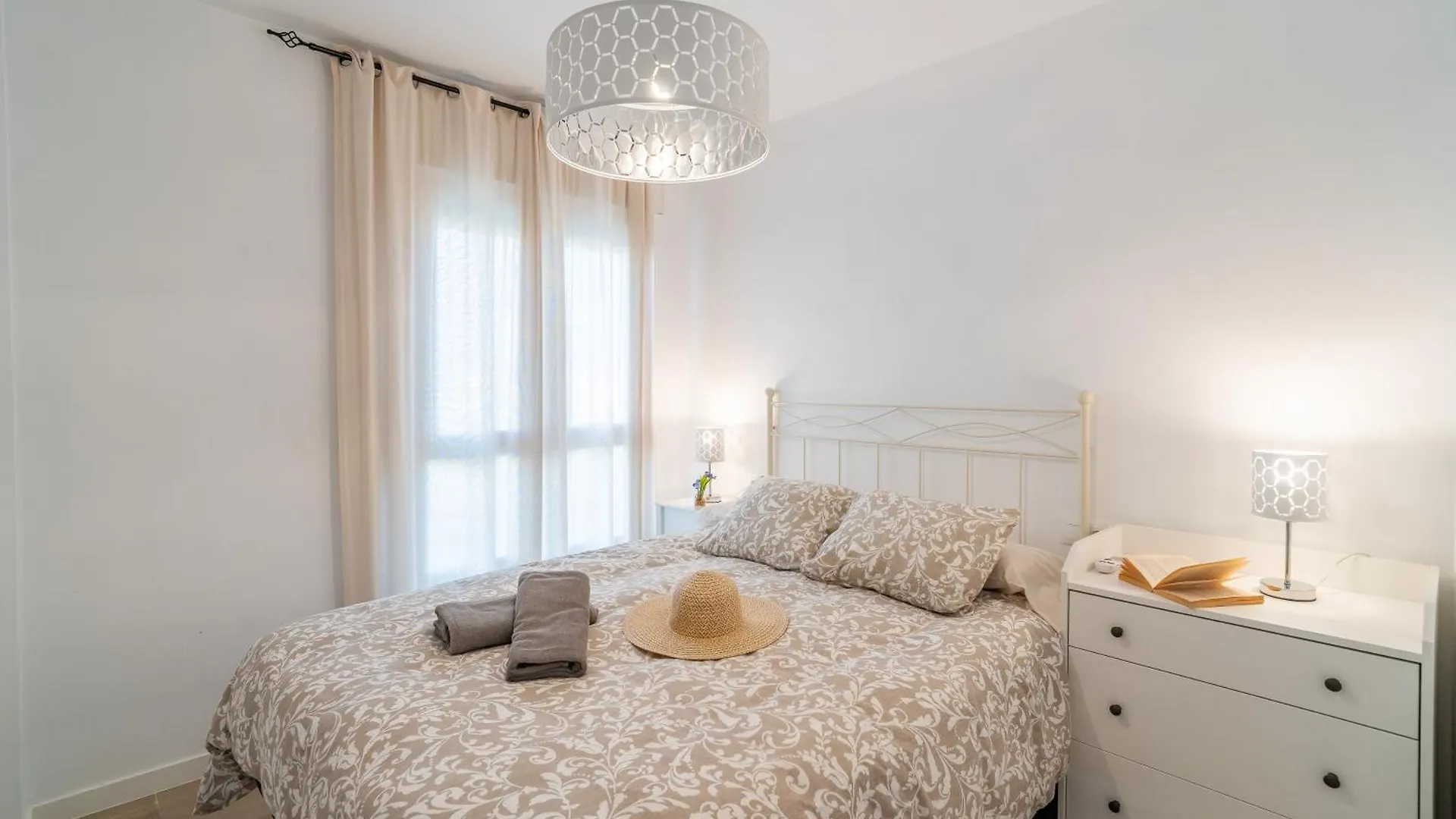 Casa Playa Guadalmar, Beautiful Apartment In Front Of The Sea, Wifi, Ac, Smart Tv, Private Parking Málaga Spagna