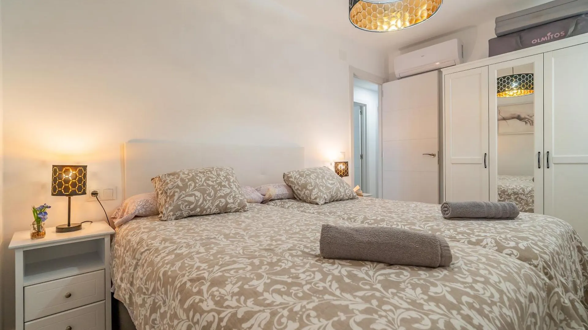 Casa Playa Guadalmar, Beautiful Apartment In Front Of The Sea, Wifi, Ac, Smart Tv, Private Parking Malaga 0*,  Spain